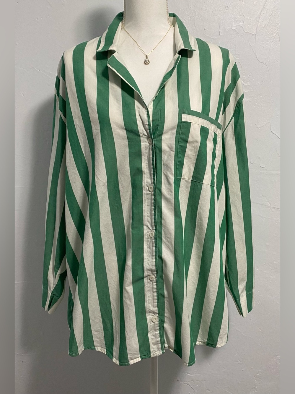 Old Navy Green & White Vertical Stripe Button-Down Blouse